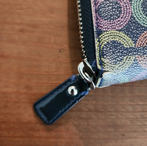 Coach Zip Wallet - Picture 3 of 12